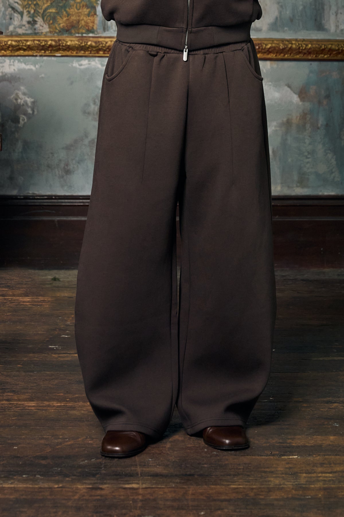 Anniversary Sweats V2 - Taupe