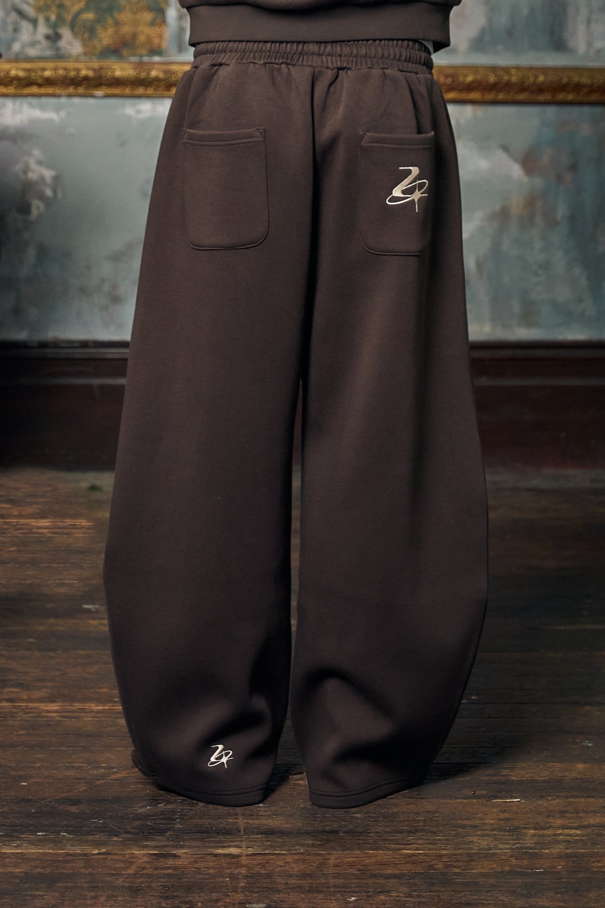 Anniversary Sweats V2 - Taupe