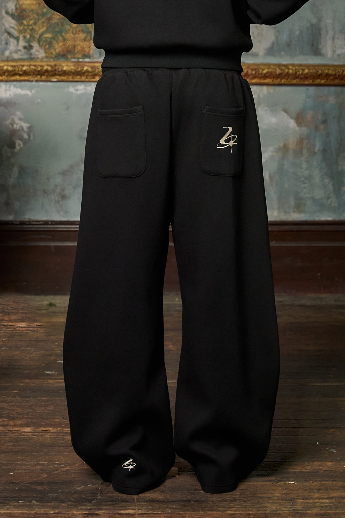 Anniversary Sweats V2 - Black
