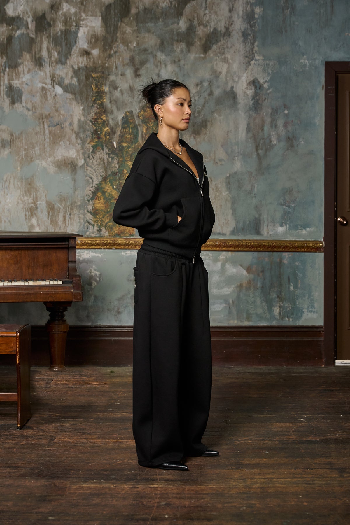 Anniversary Sweats V2 - Black