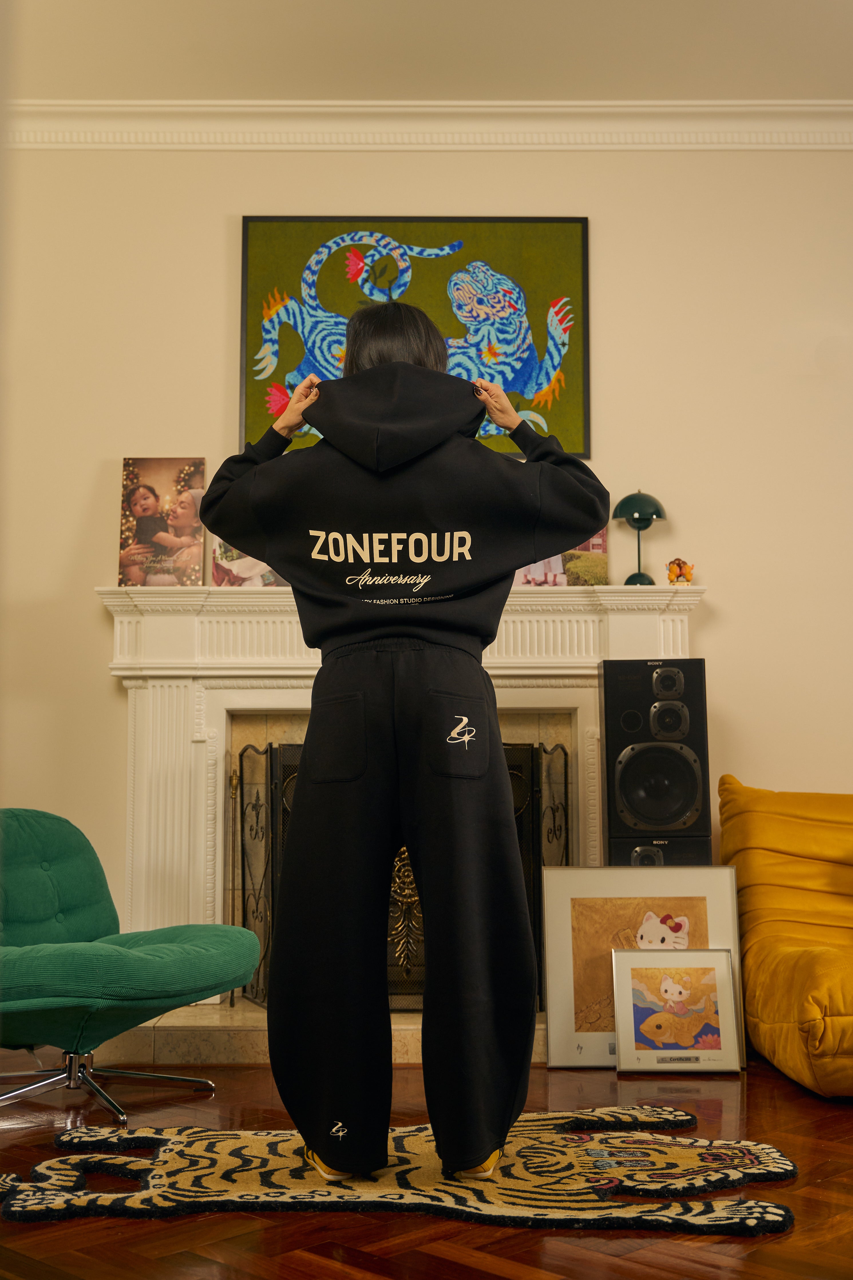 Anniversary Sweats V2 - Black