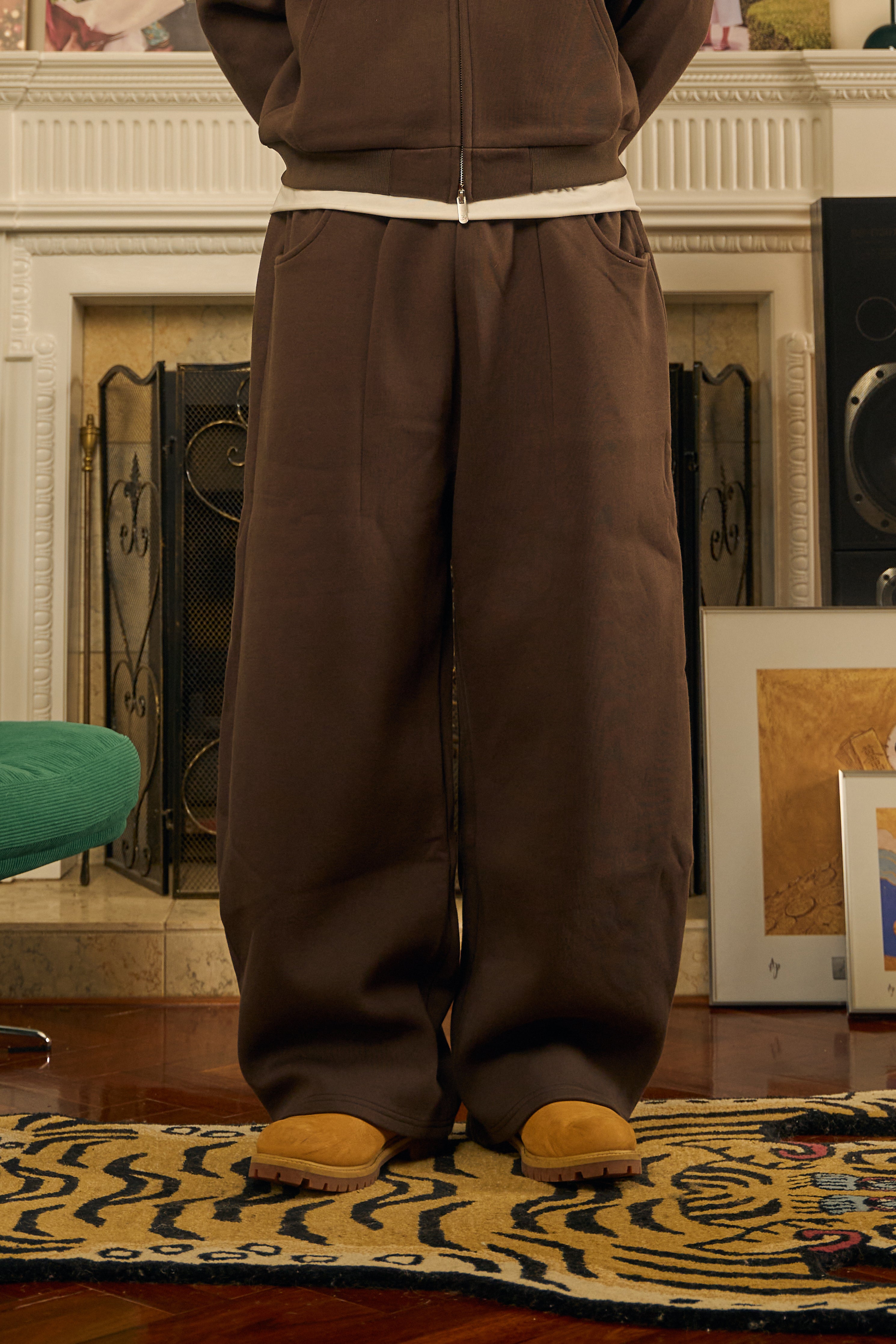 Anniversary Sweats V2 - Taupe