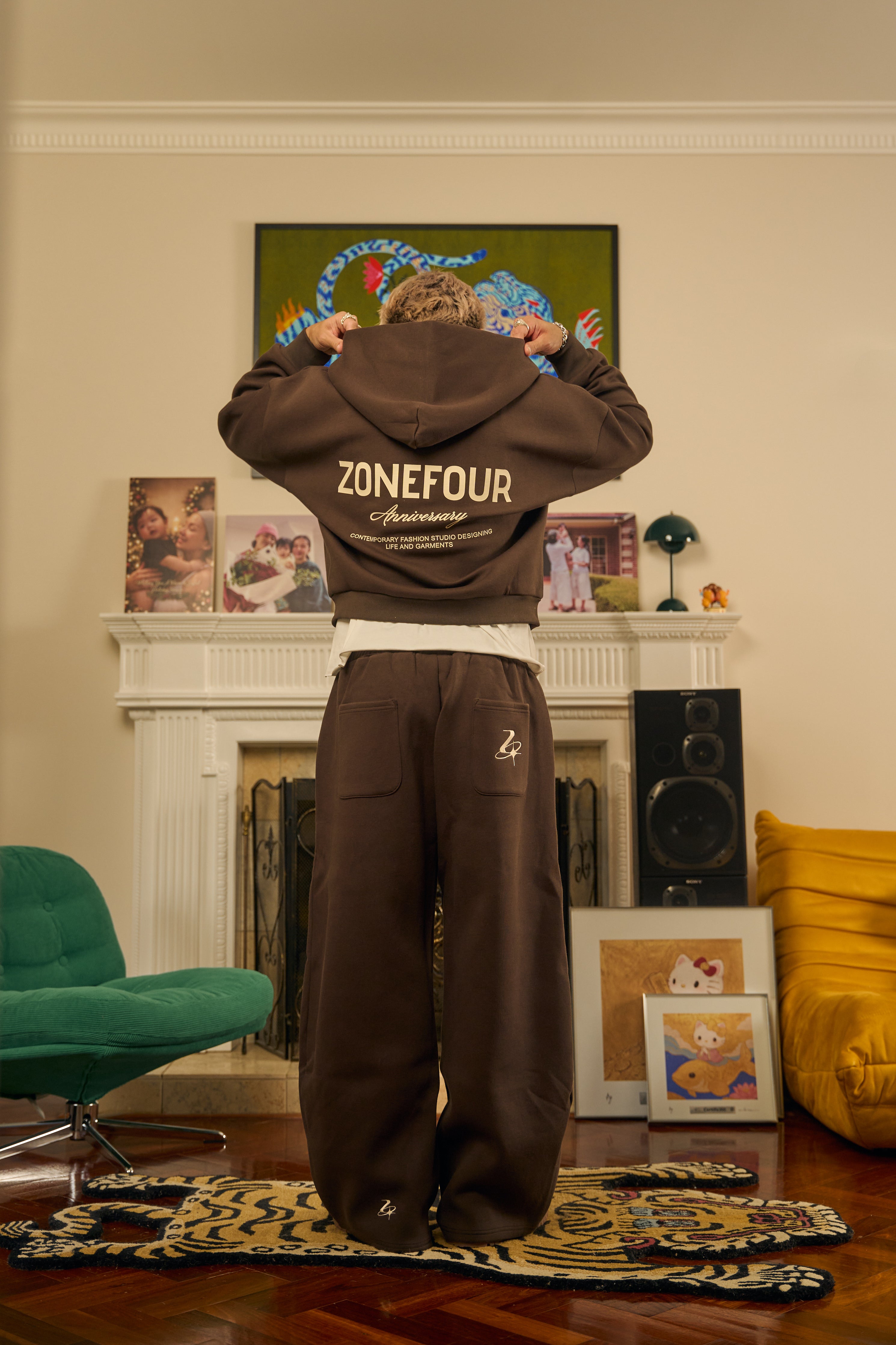Anniversary Sweats V2 - Taupe
