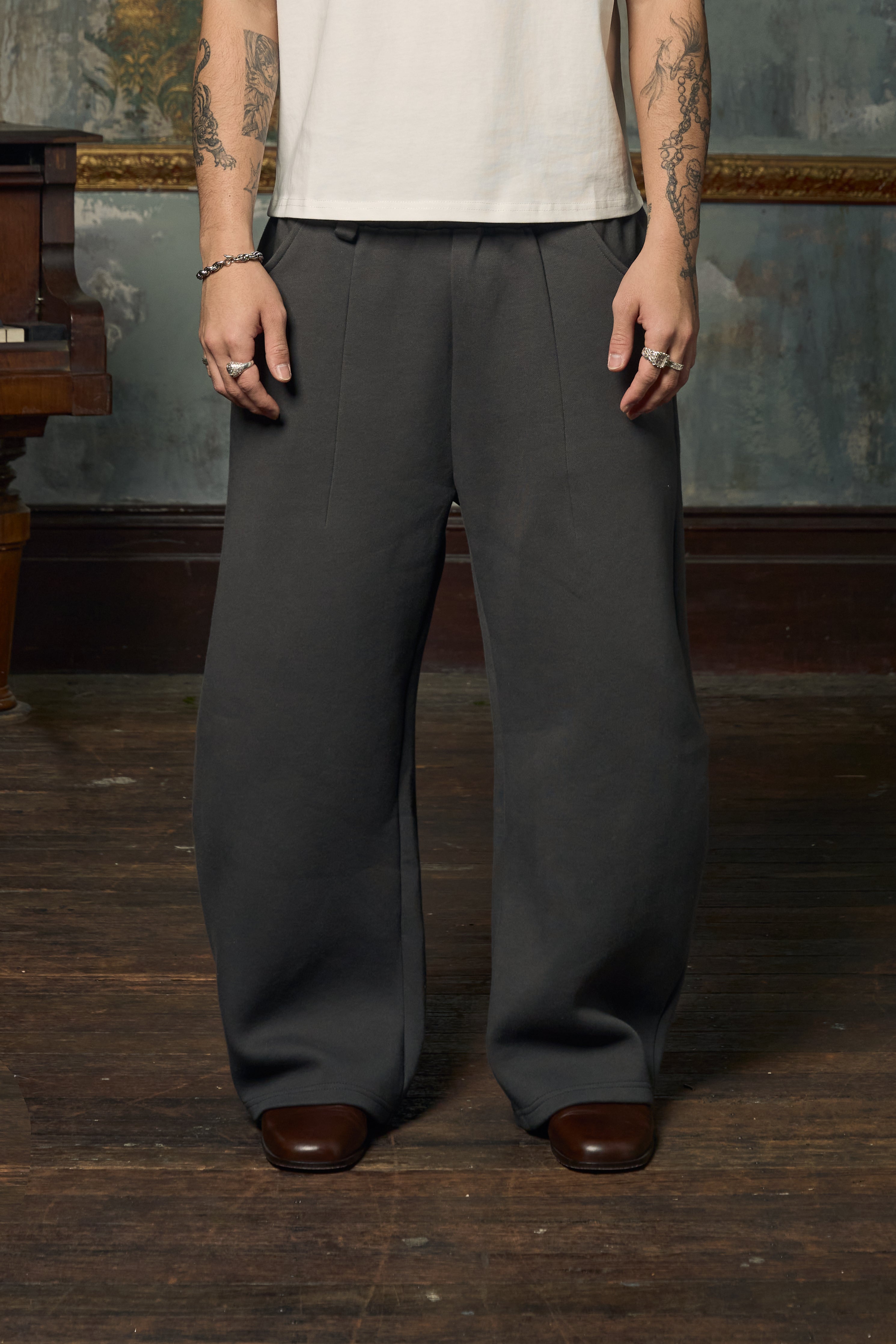 Anniversary Sweats V2 - Asphalt